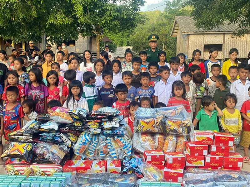 Hình ảnh minh họa kiểm soát của phụ huynh và bảo vệ trẻ vị thành niên